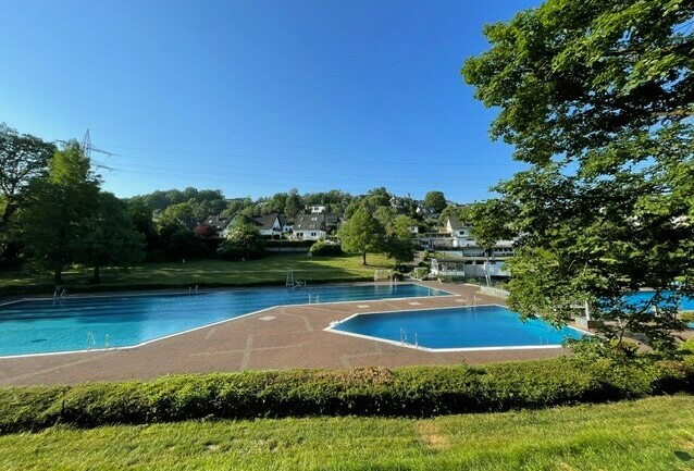 Freibad Milchborntal in Bergisch Gladbach-Bensberg nahe dem Romantik Waldhotel Mangold